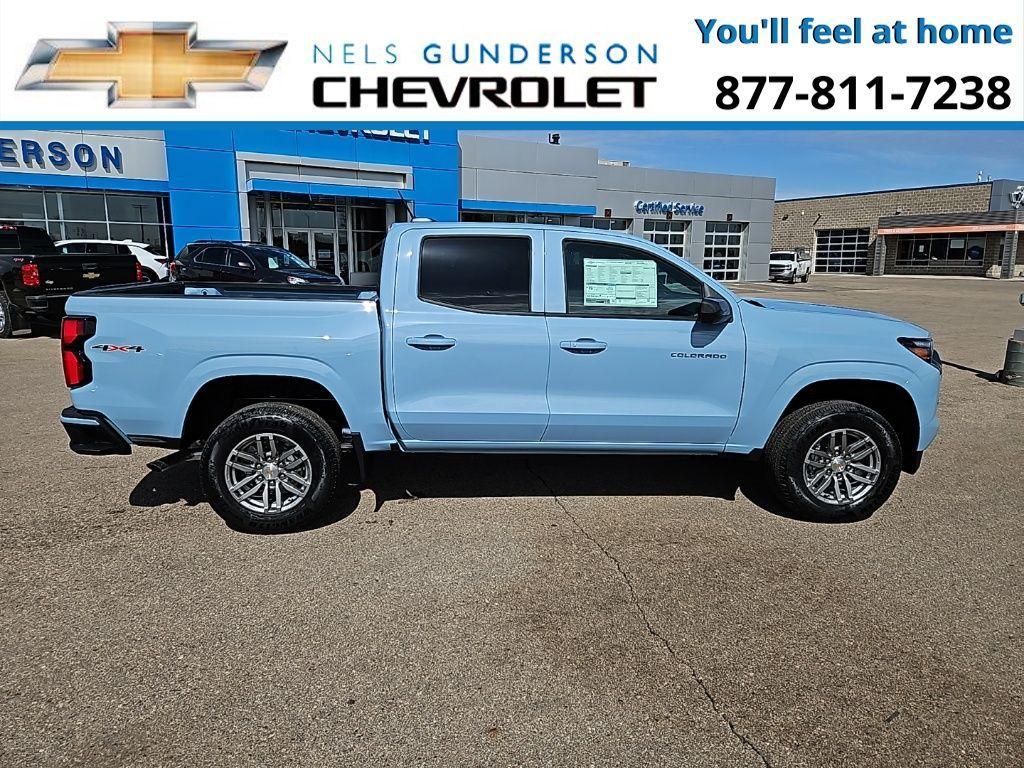 new 2025 Chevrolet Colorado car, priced at $43,900