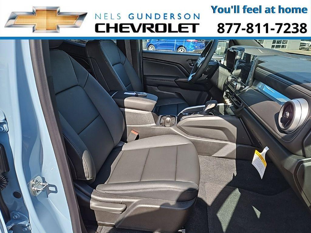 new 2025 Chevrolet Colorado car, priced at $43,900