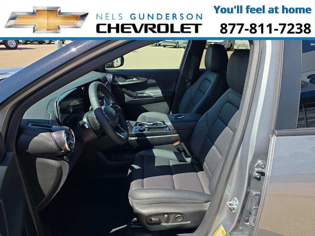 new 2026 Chevrolet Equinox car, priced at $35,450