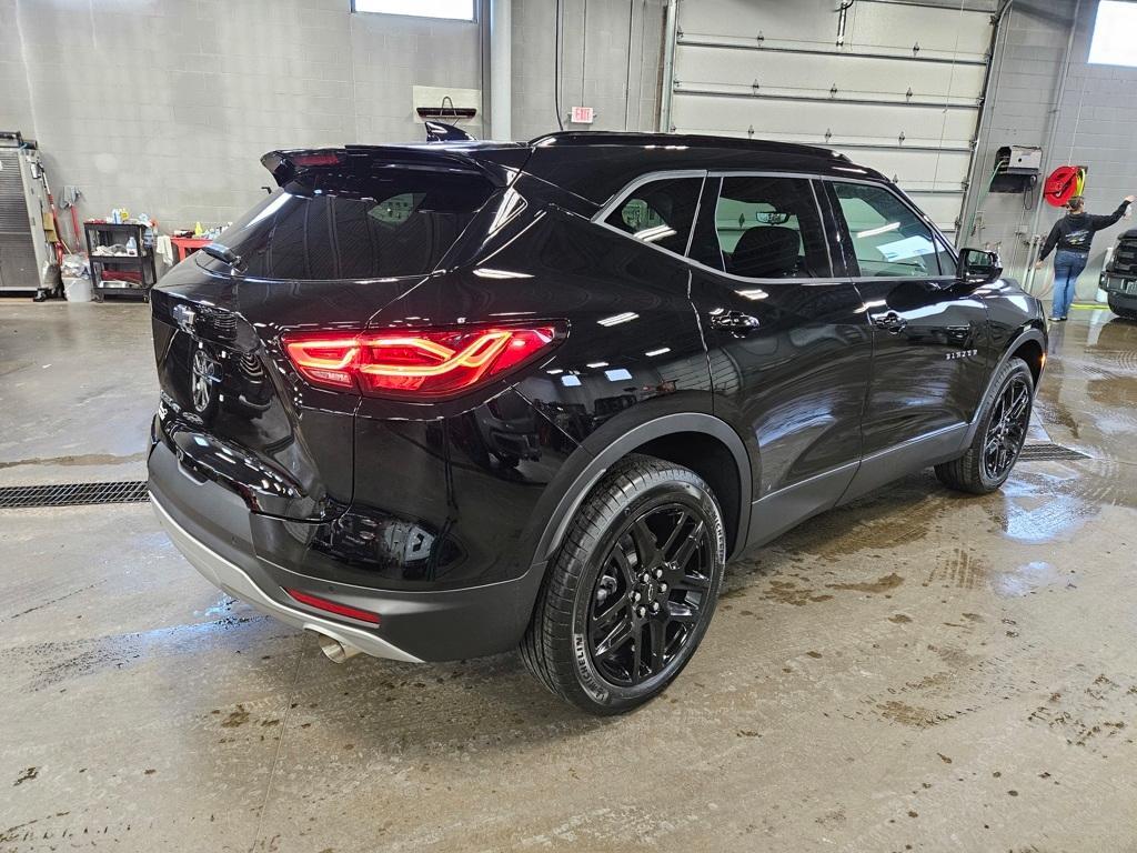 new 2025 Chevrolet Blazer car