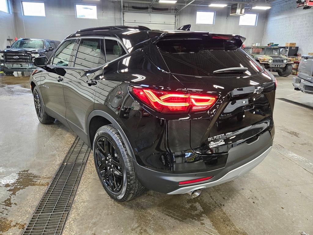 new 2025 Chevrolet Blazer car