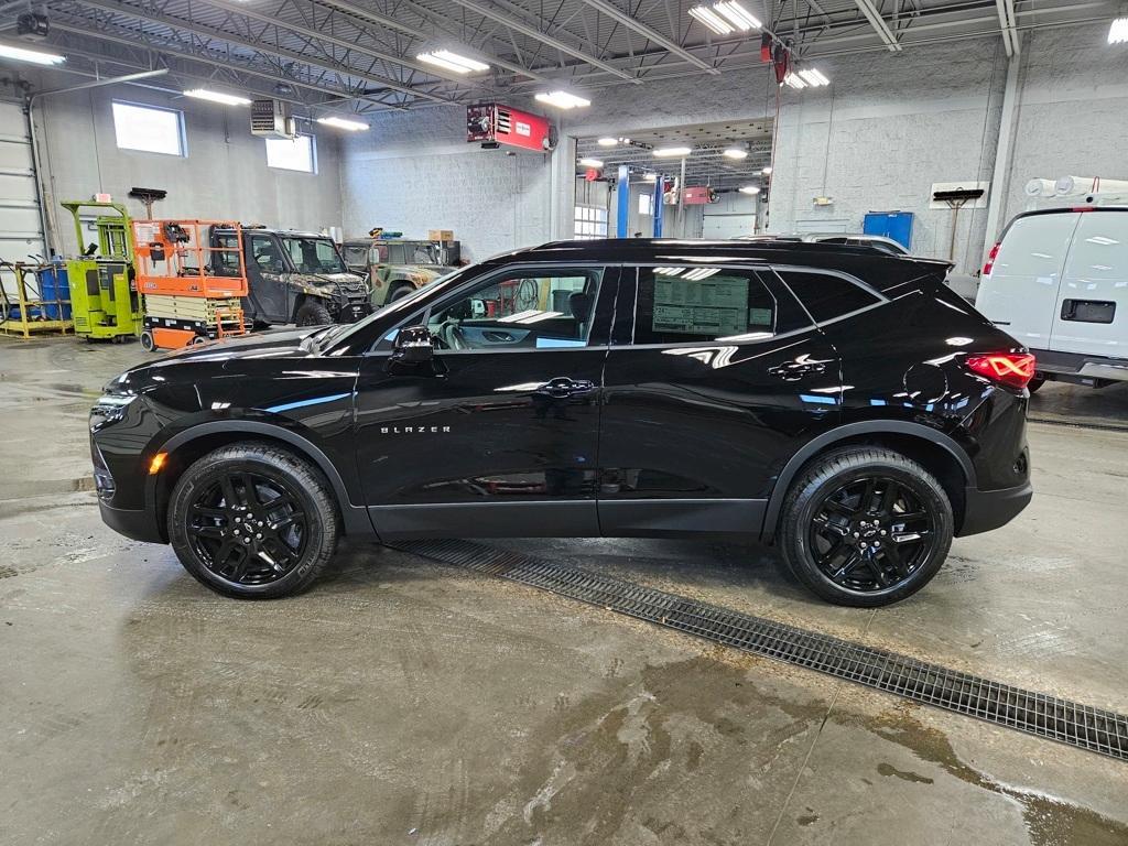 new 2025 Chevrolet Blazer car