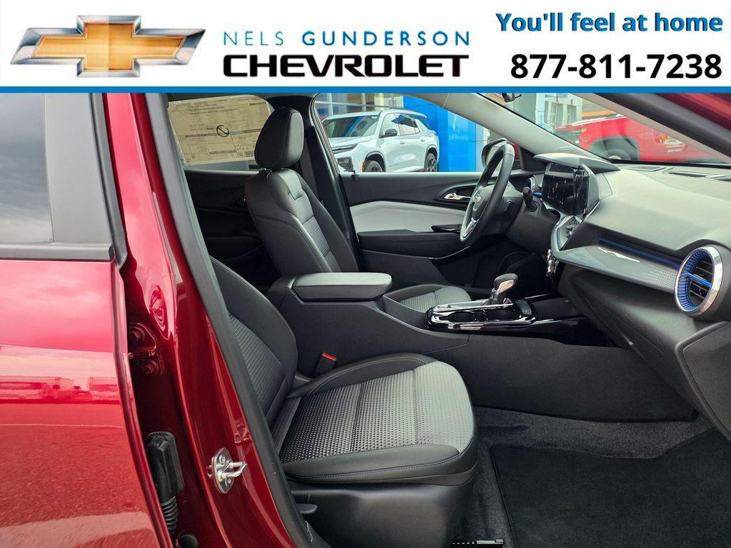 new 2025 Chevrolet Trax car, priced at $21,900