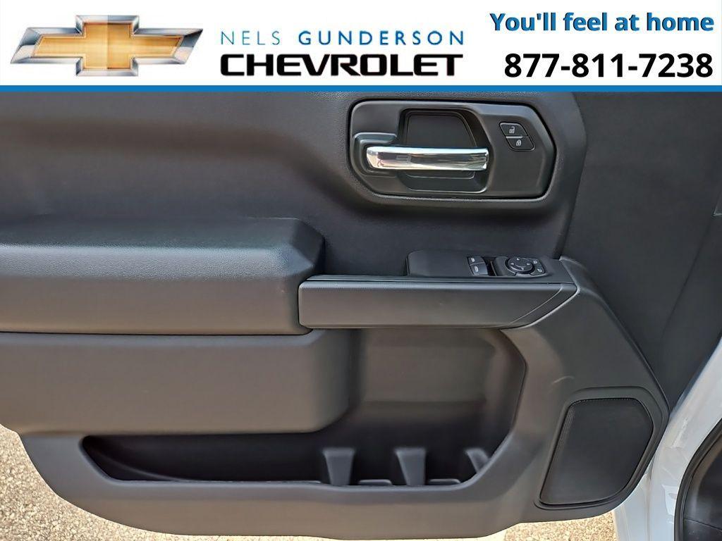 new 2025 Chevrolet Silverado 1500 car, priced at $44,755