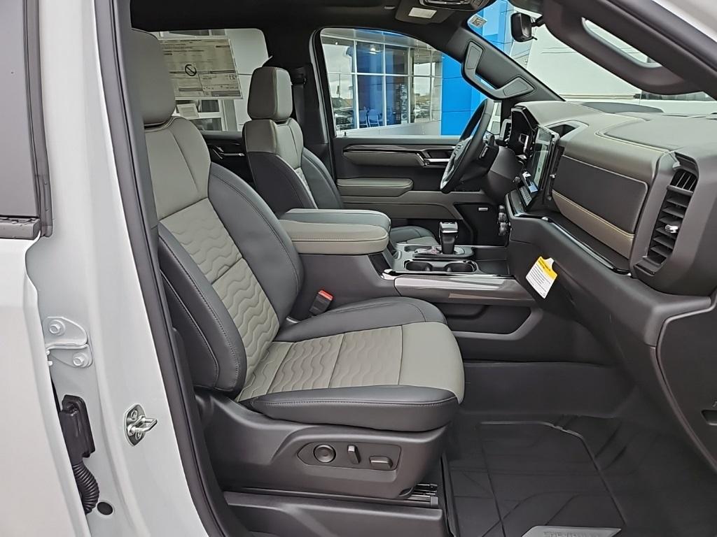 new 2025 Chevrolet Silverado 1500 car, priced at $71,915