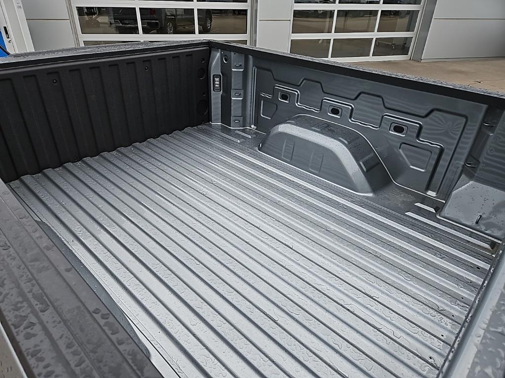new 2025 Chevrolet Silverado 1500 car, priced at $46,305