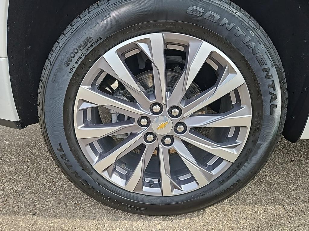 used 2023 Chevrolet Traverse car, priced at $37,900