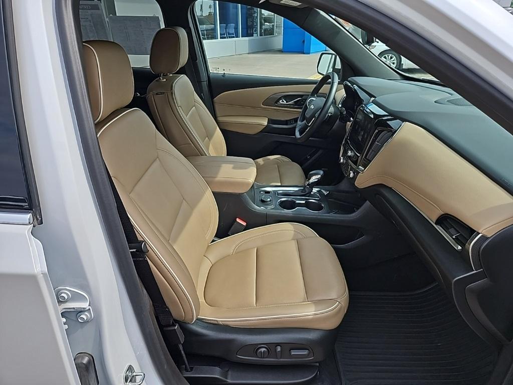 used 2023 Chevrolet Traverse car, priced at $37,900