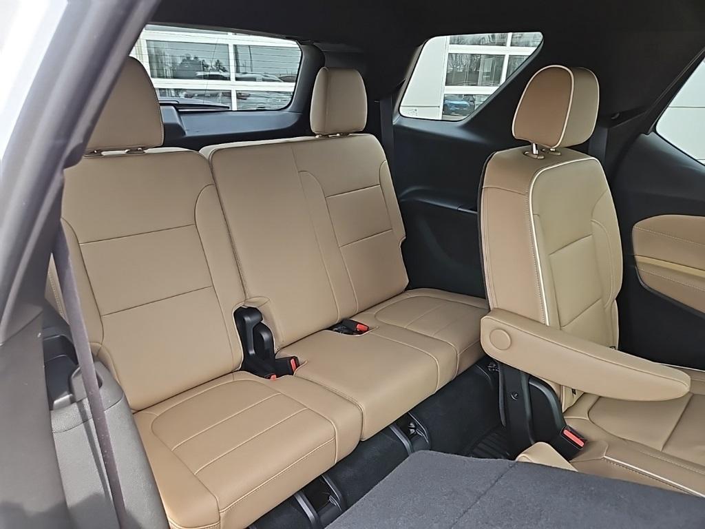 used 2023 Chevrolet Traverse car, priced at $37,900