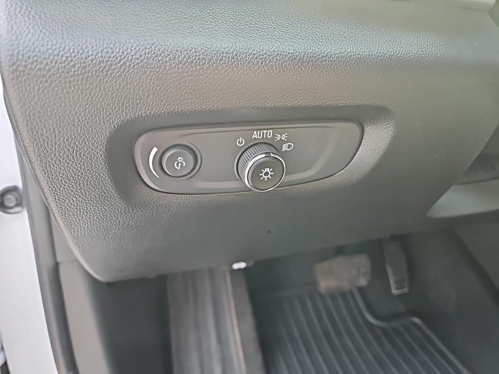 used 2023 Chevrolet Traverse car, priced at $37,900