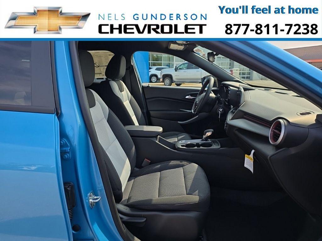 new 2025 Chevrolet Trax car, priced at $23,900
