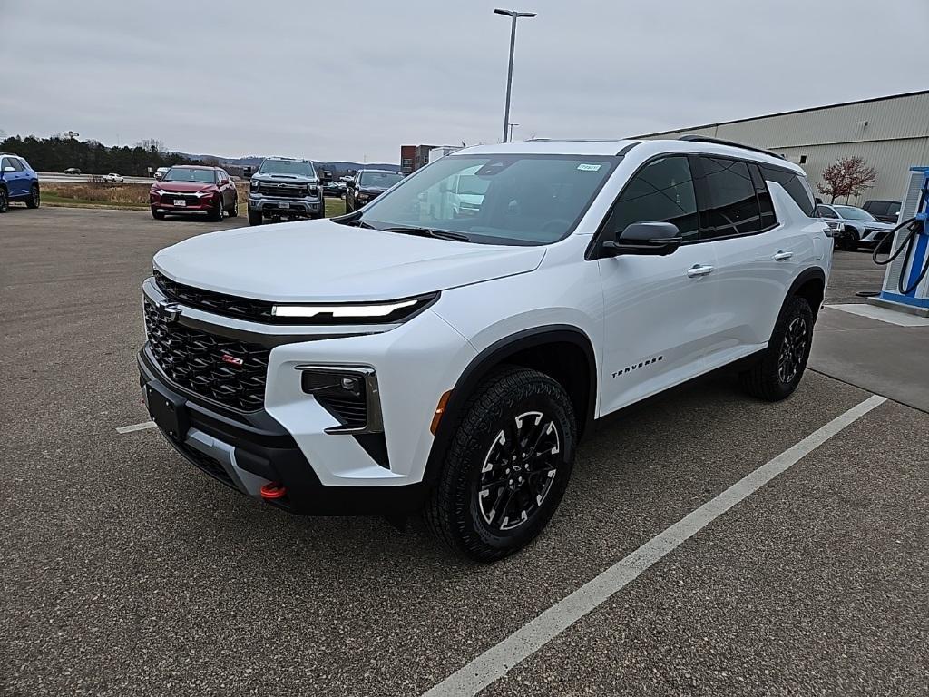 new 2025 Chevrolet Traverse car