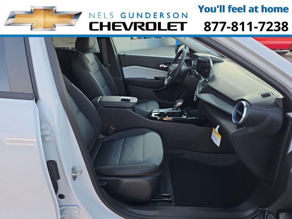 new 2025 Chevrolet Trax car, priced at $25,485