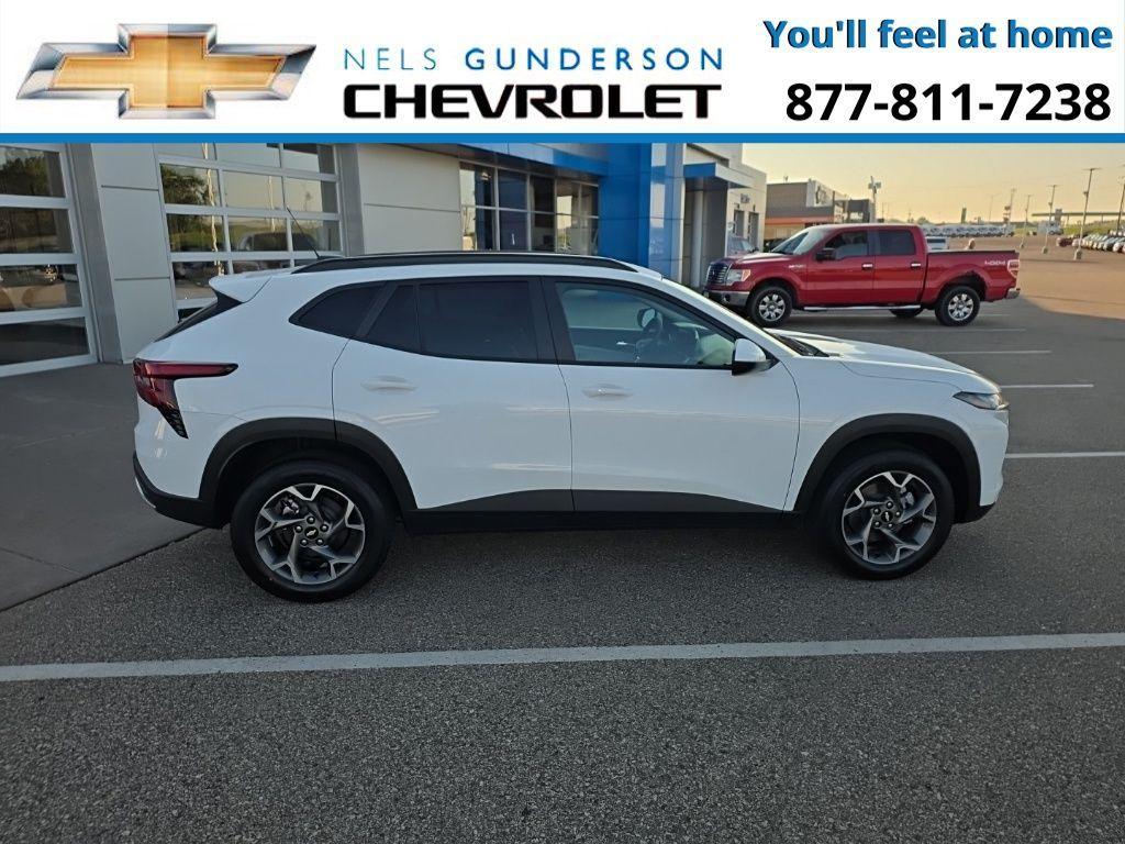 new 2025 Chevrolet Trax car, priced at $25,485
