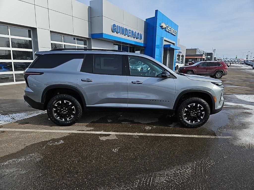 new 2025 Chevrolet Traverse car, priced at $50,195