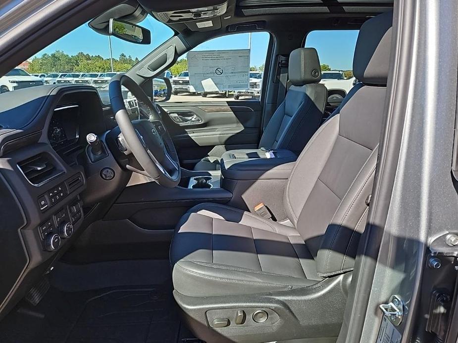 new 2024 Chevrolet Suburban car, priced at $76,650