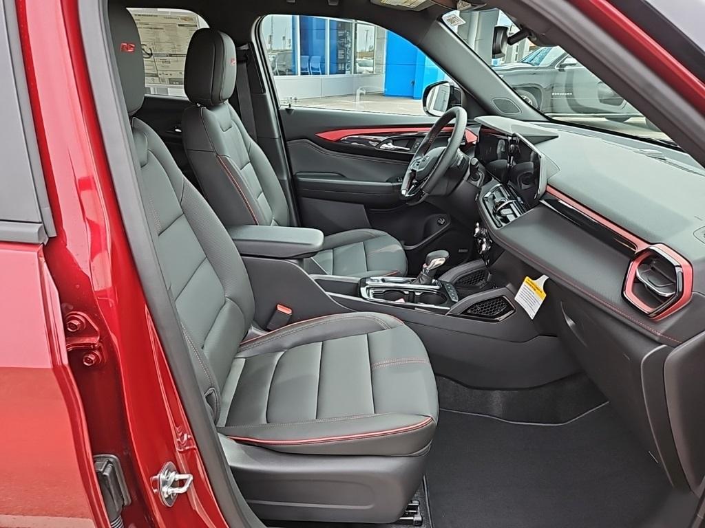 new 2025 Chevrolet TrailBlazer car, priced at $33,180