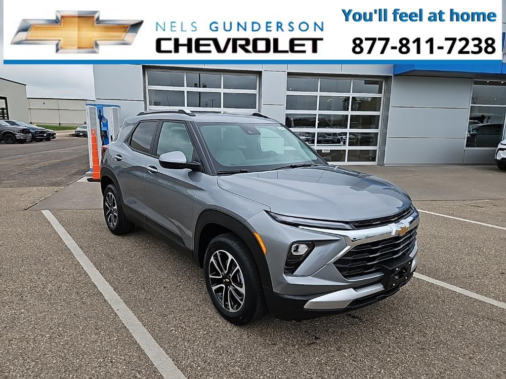 new 2025 Chevrolet TrailBlazer car, priced at $30,825