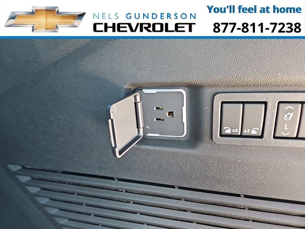 new 2025 Chevrolet Suburban car, priced at $76,900
