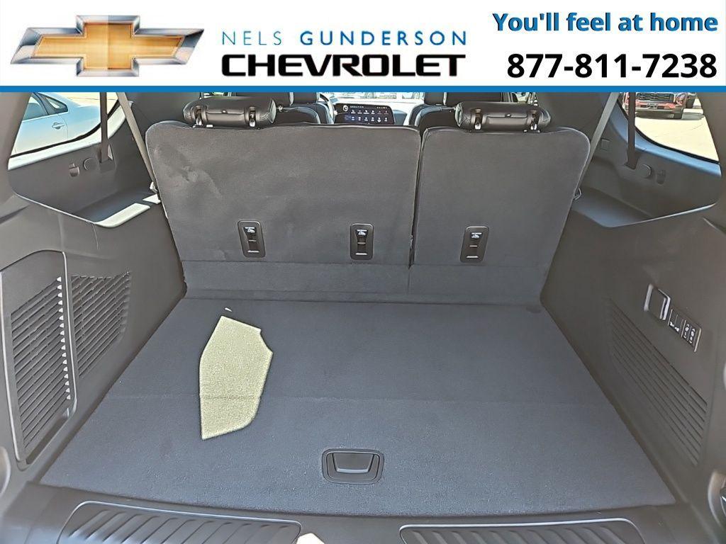 new 2025 Chevrolet Suburban car, priced at $76,900