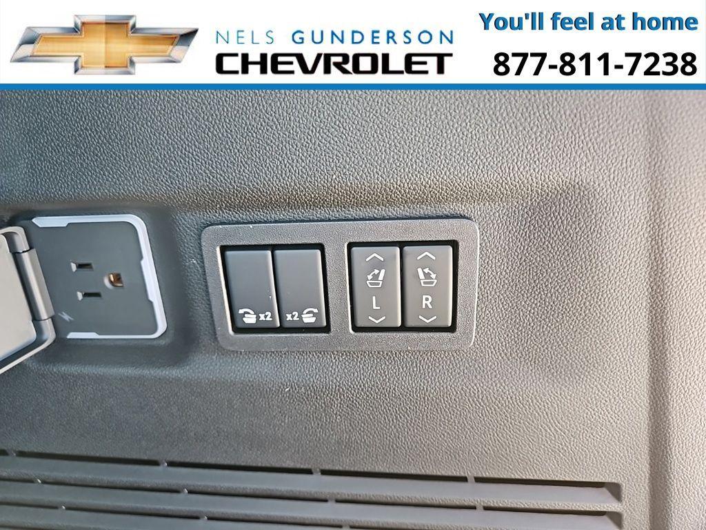 new 2025 Chevrolet Suburban car, priced at $76,900