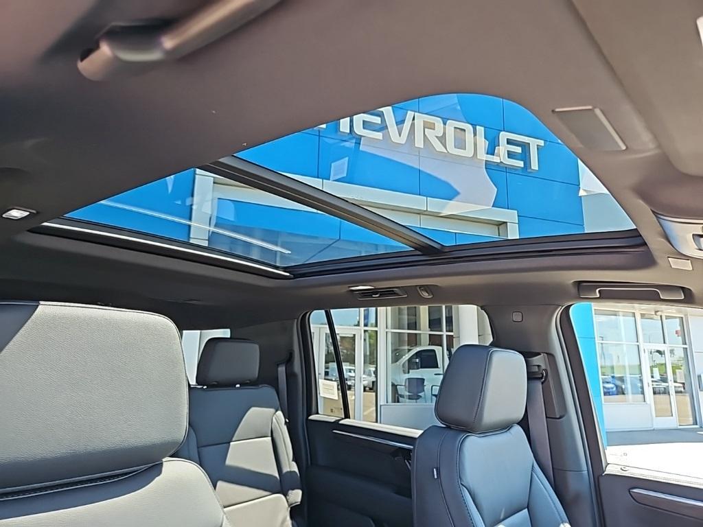 new 2025 Chevrolet Suburban car, priced at $80,450