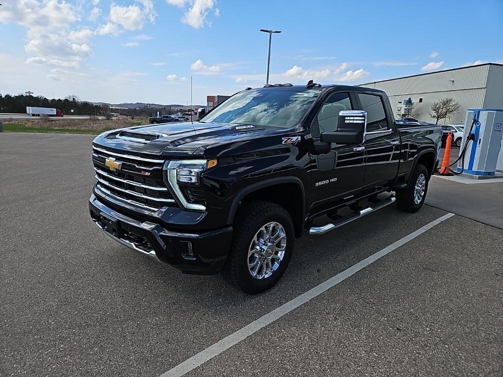 new 2025 Chevrolet Silverado 3500 car, priced at $67,260