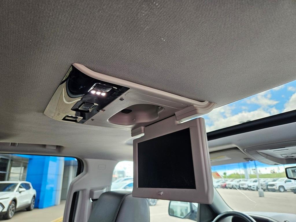 used 2018 Chevrolet Suburban car, priced at $25,900