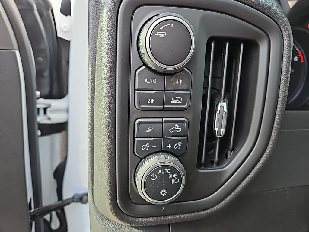 new 2025 Chevrolet Silverado 1500 car, priced at $47,180