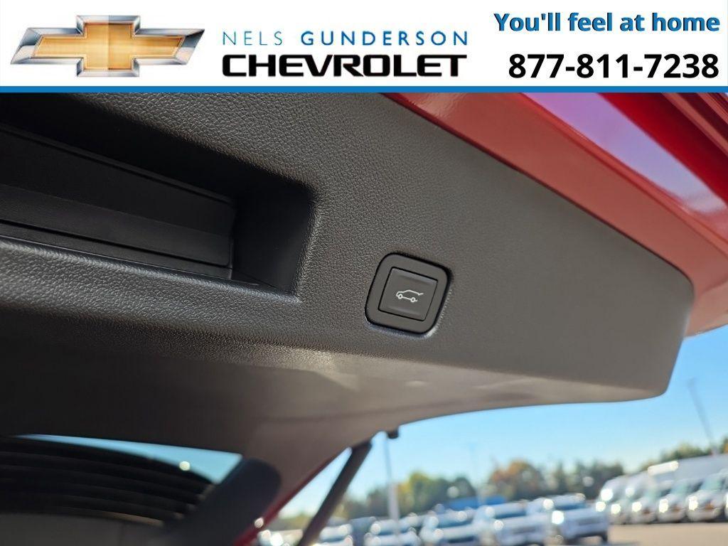 new 2026 Chevrolet Traverse car, priced at $61,290