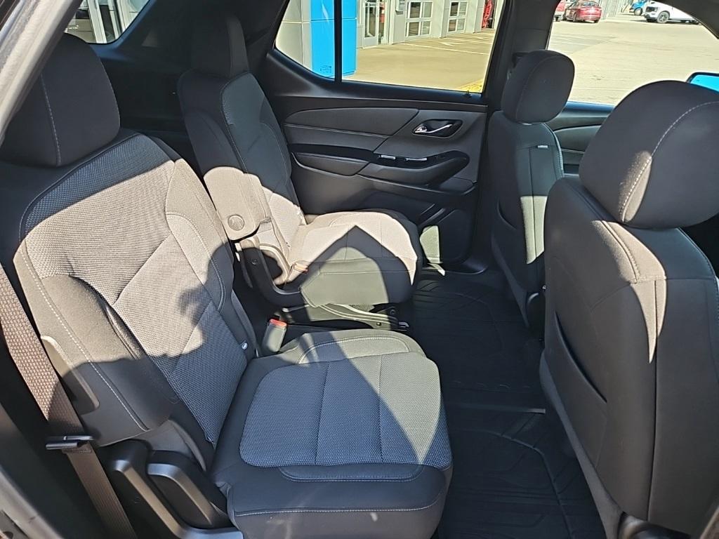 used 2022 Chevrolet Traverse car, priced at $32,900