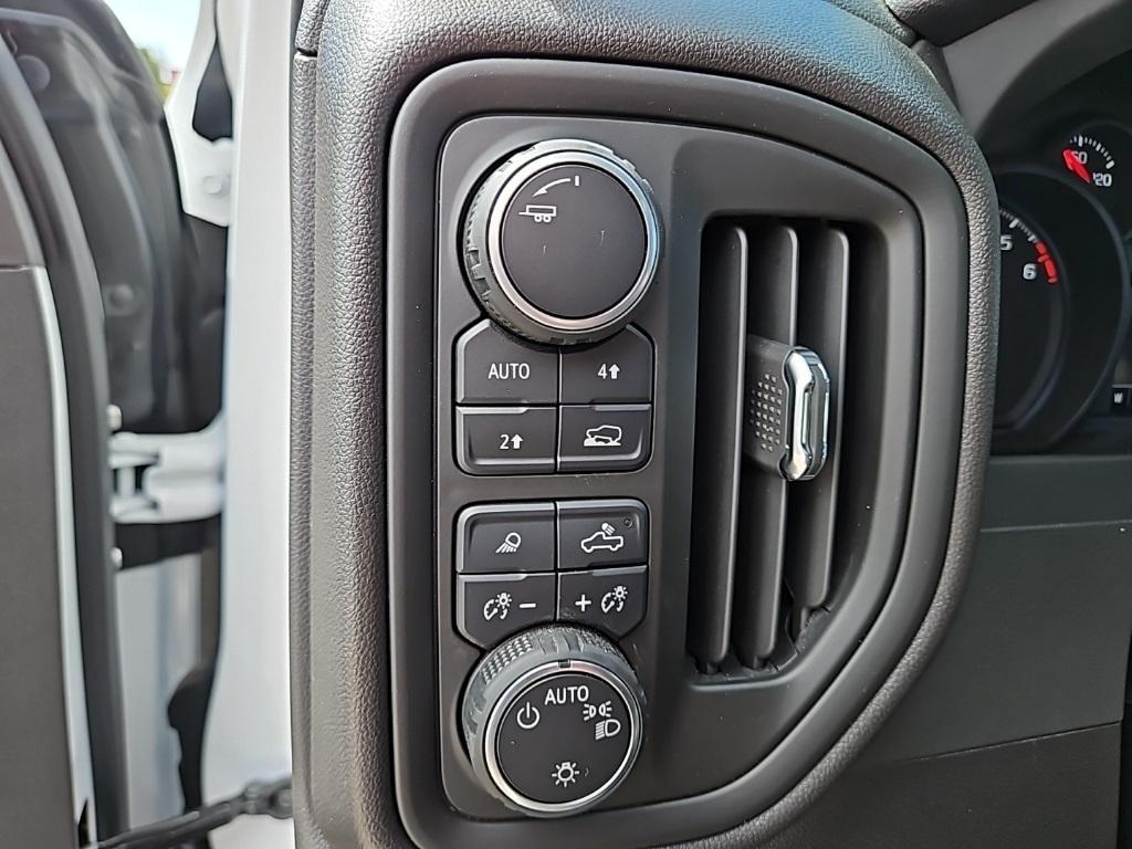 new 2025 Chevrolet Silverado 1500 car, priced at $47,180