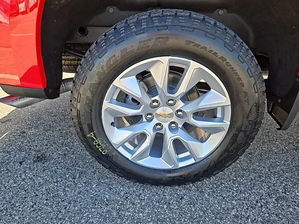 new 2025 Chevrolet Silverado 1500 car, priced at $48,685
