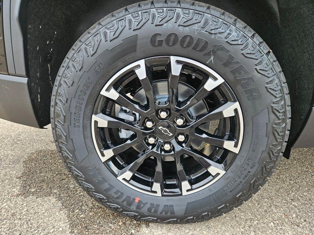 new 2025 Chevrolet Traverse car, priced at $51,295