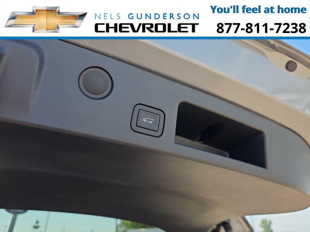 new 2026 Chevrolet Equinox car, priced at $34,900