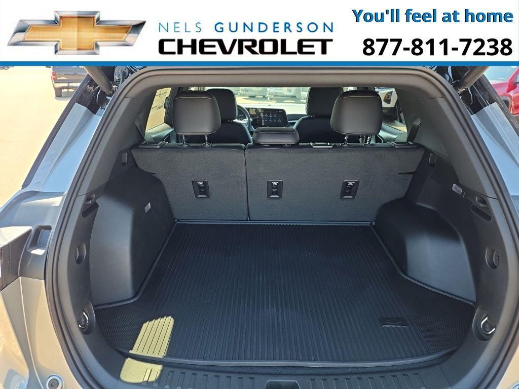 new 2026 Chevrolet Equinox car, priced at $34,900