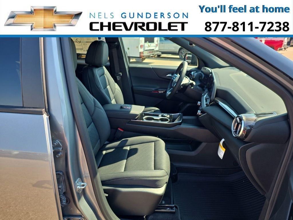new 2026 Chevrolet Equinox car, priced at $34,900