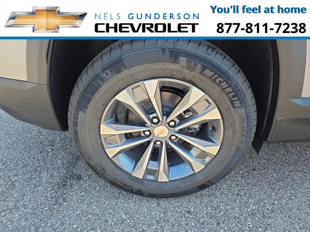 new 2026 Chevrolet Equinox car, priced at $34,900