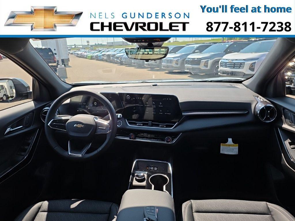 new 2026 Chevrolet Equinox car, priced at $34,900