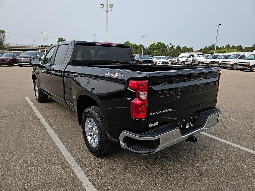 new 2025 Chevrolet Silverado 1500 car, priced at $46,305