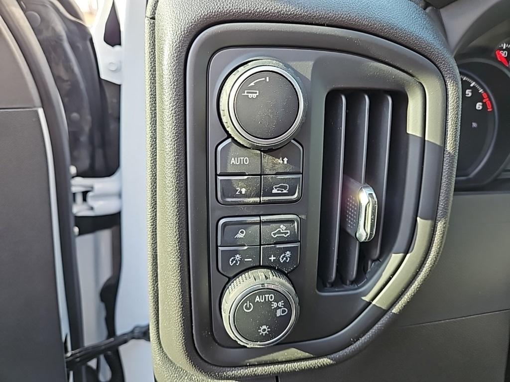 new 2025 Chevrolet Silverado 1500 car, priced at $47,180
