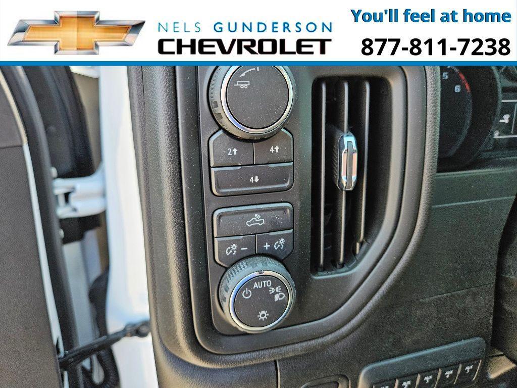 new 2024 Chevrolet Silverado 2500 car, priced at $69,400