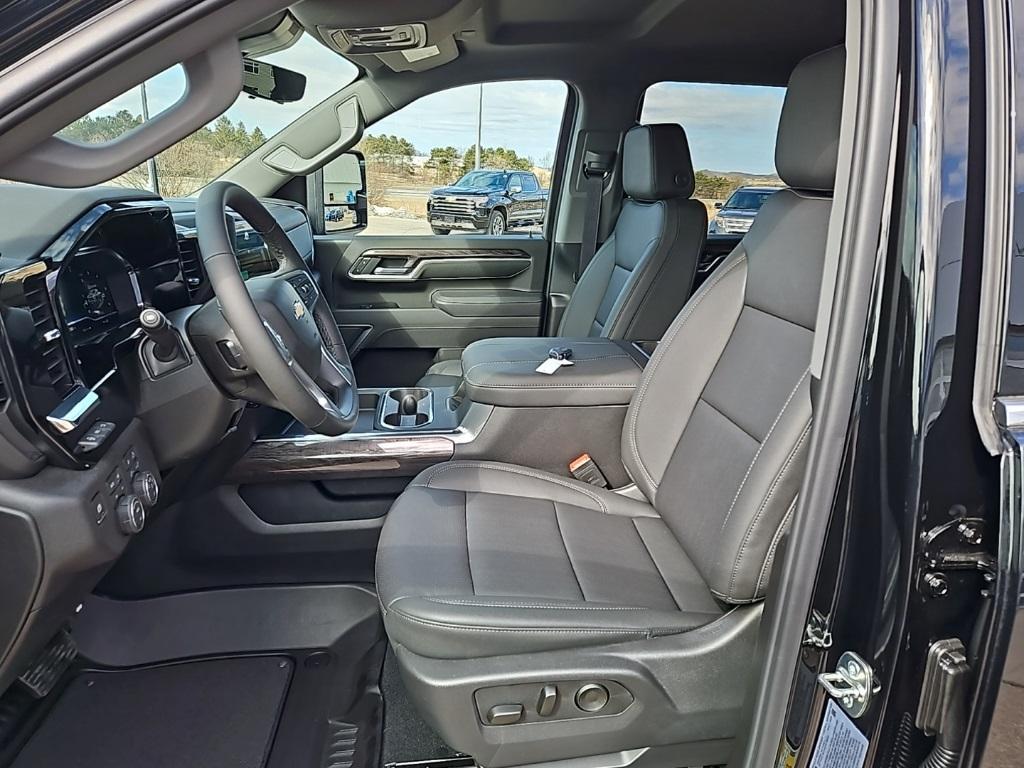 new 2025 Chevrolet Silverado 3500 car, priced at $83,935