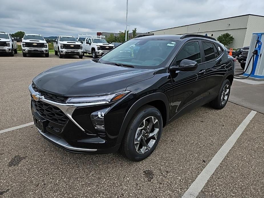 new 2025 Chevrolet Trax car