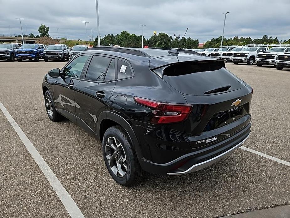 new 2025 Chevrolet Trax car