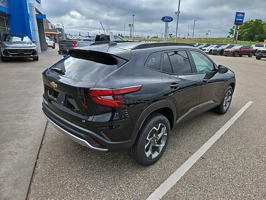 new 2025 Chevrolet Trax car