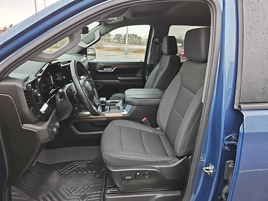 used 2024 Chevrolet Silverado 1500 car, priced at $50,900