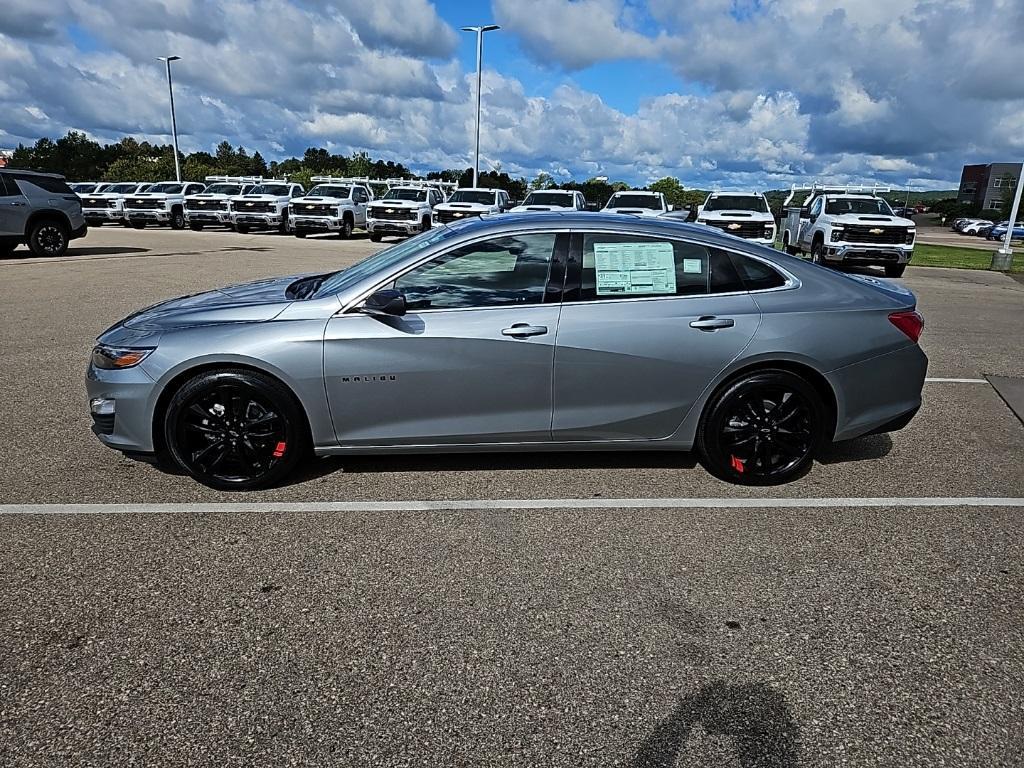 new 2025 Chevrolet Malibu car