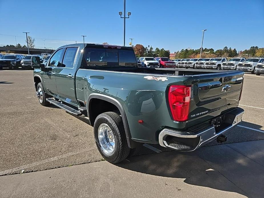 new 2025 Chevrolet Silverado 3500 car