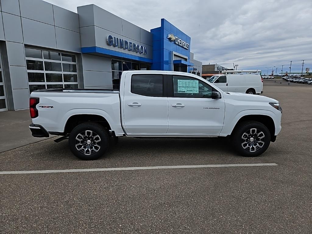 new 2024 Chevrolet Colorado car, priced at $45,900